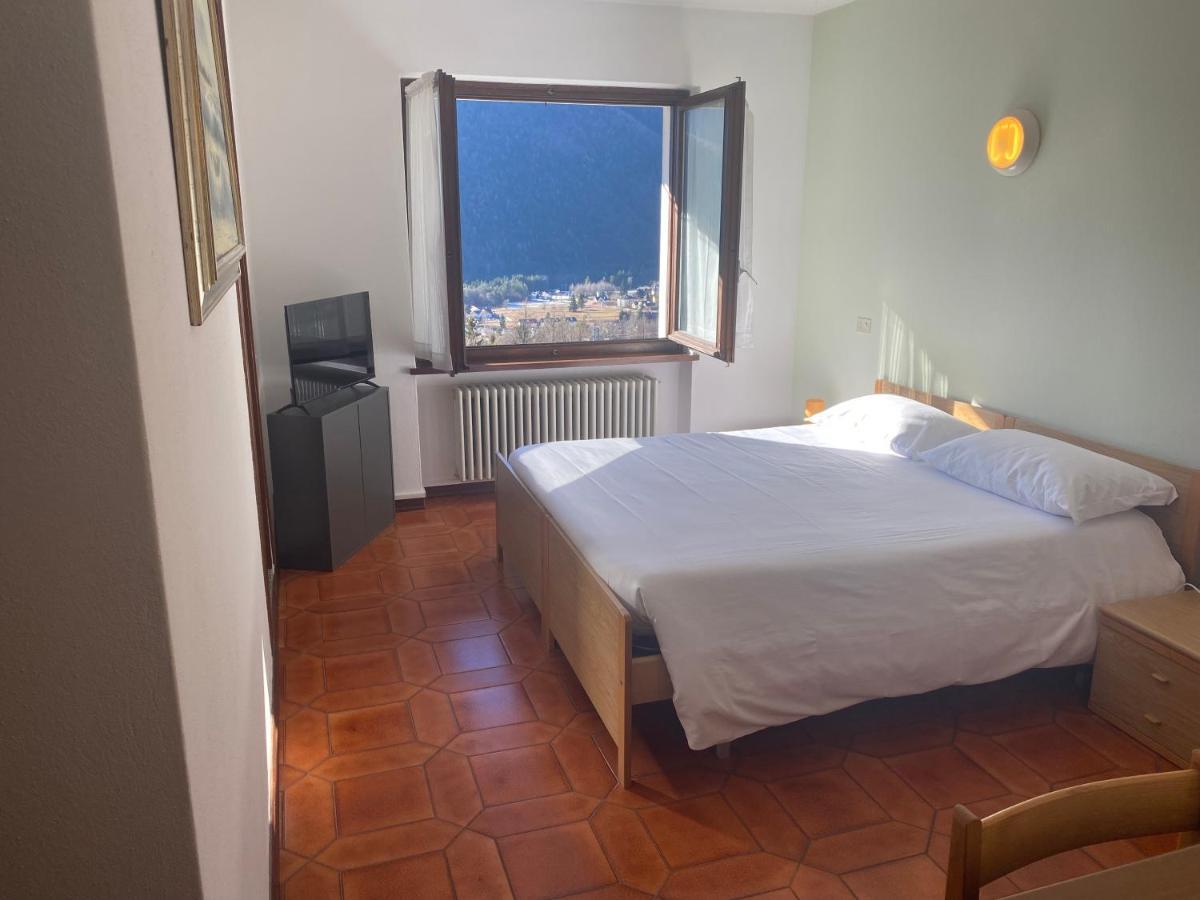 Albergo La Perla Краведжиа Экстерьер фото