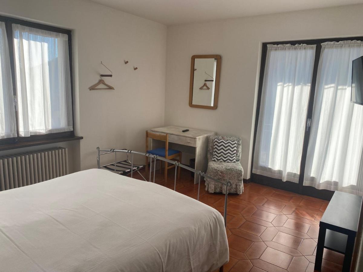 Albergo La Perla Краведжиа Экстерьер фото