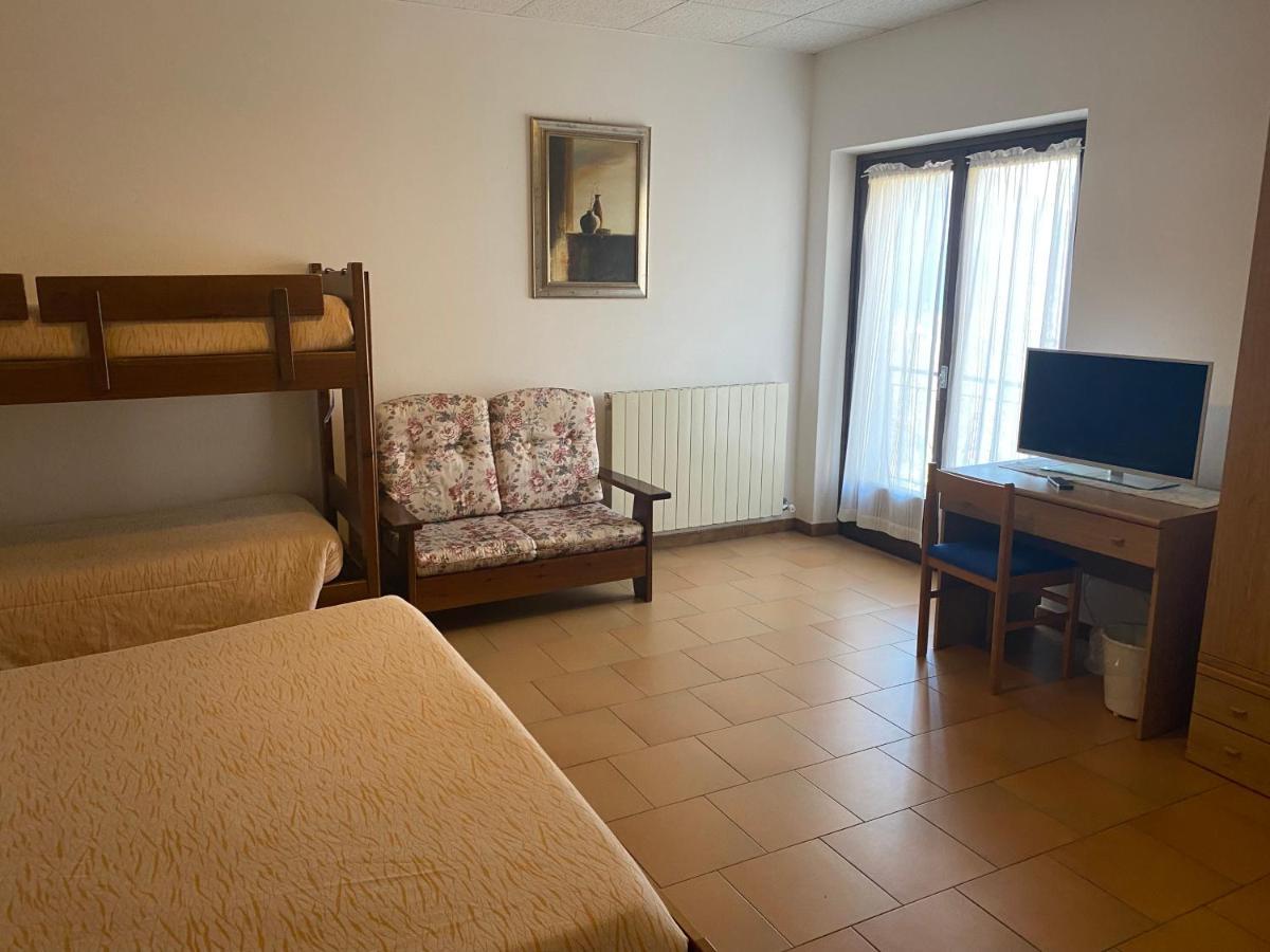Albergo La Perla Краведжиа Экстерьер фото