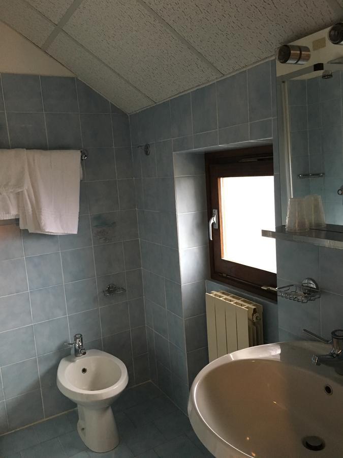 Albergo La Perla Краведжиа Экстерьер фото