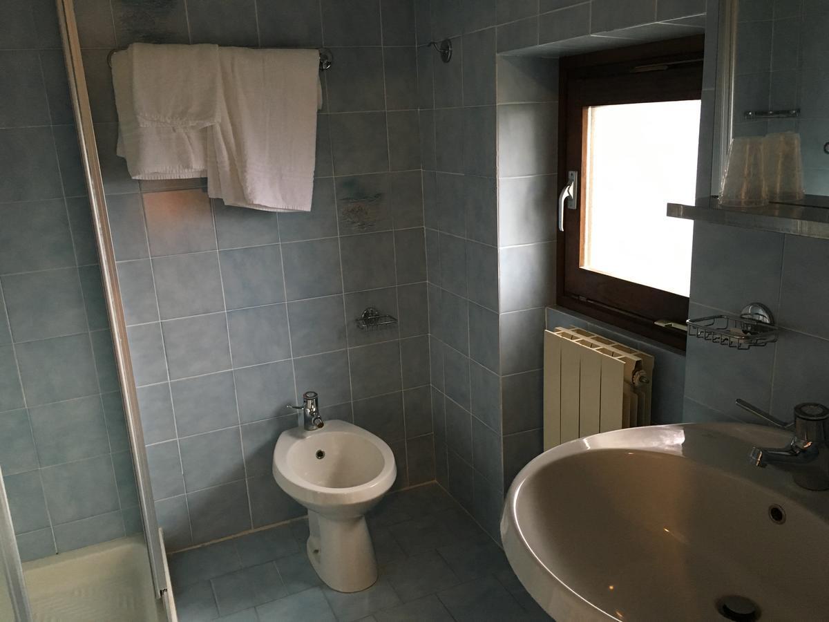 Albergo La Perla Краведжиа Экстерьер фото