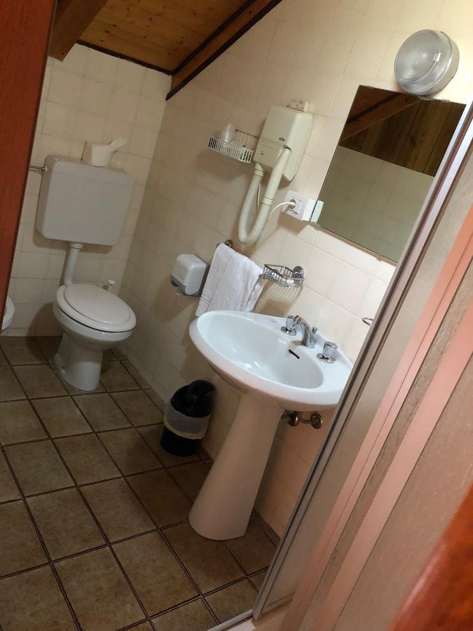 Albergo La Perla Краведжиа Экстерьер фото
